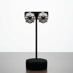 Vintage Mode-Art ART© Rhinestone Floral Clip Earrings – 1950s Couture